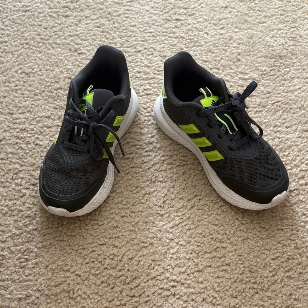 Adidas Kids Sneakers in Black and Neon Yellow